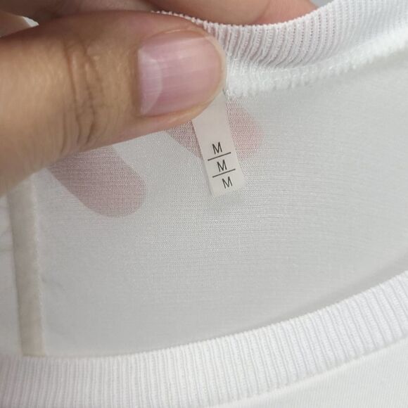 Elie Tahari Women'sĀ Silk Blend BoatāNeck Blouse SizeāMediumā - Picture 5 of 6